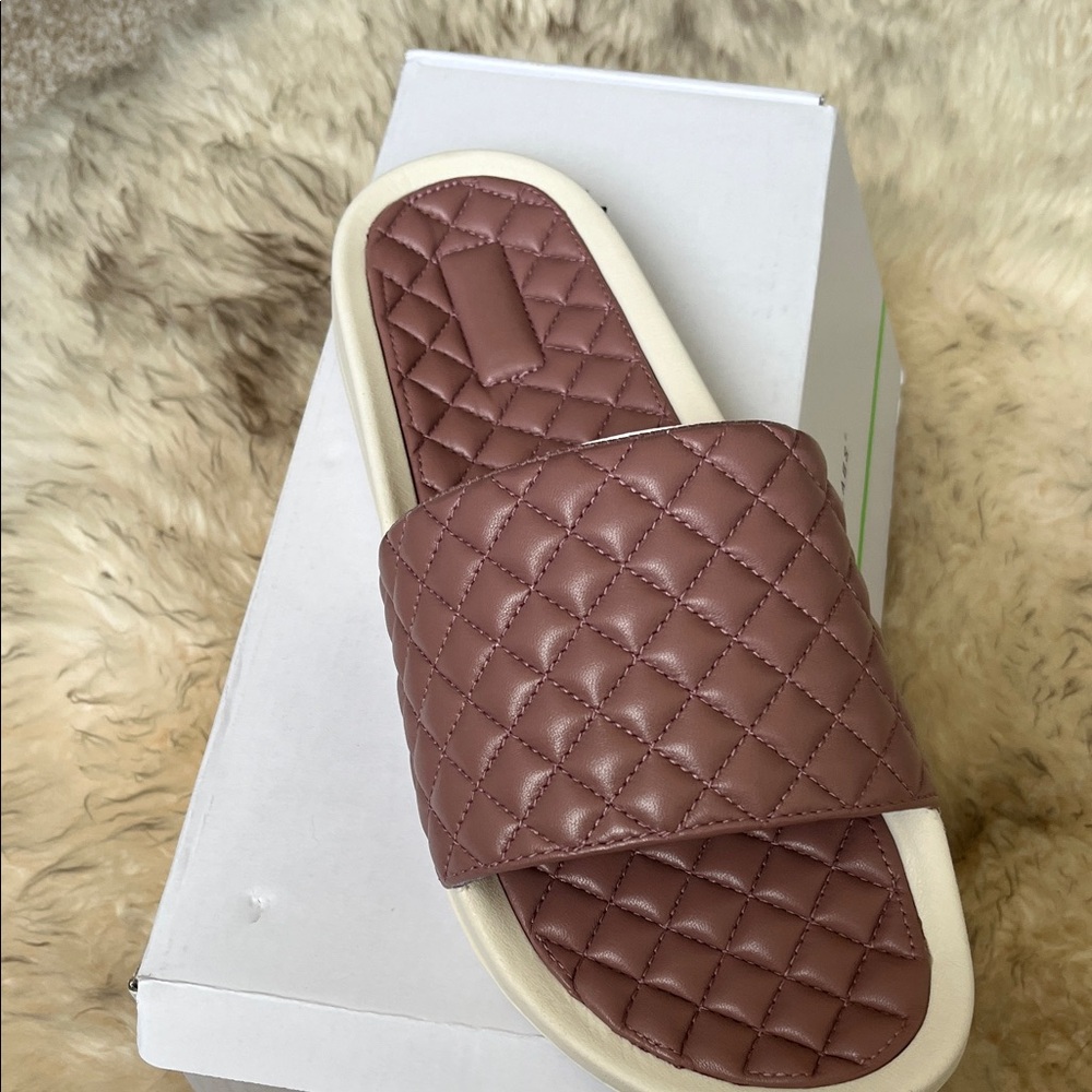 APL Quilted Leather Slide Sandal in Dusty Rose with Cream Sole